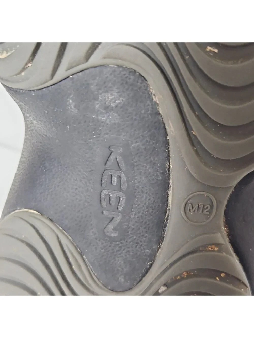 KEEN Yogui Arts Clog Sandals Slip On Shoes Mens Size 12M Graphite Lightweight